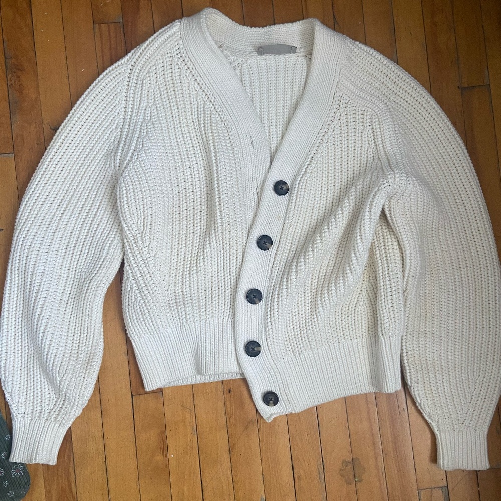 White button up Everyone cropped knit cardigan